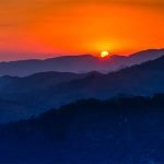 仲夏登海坨